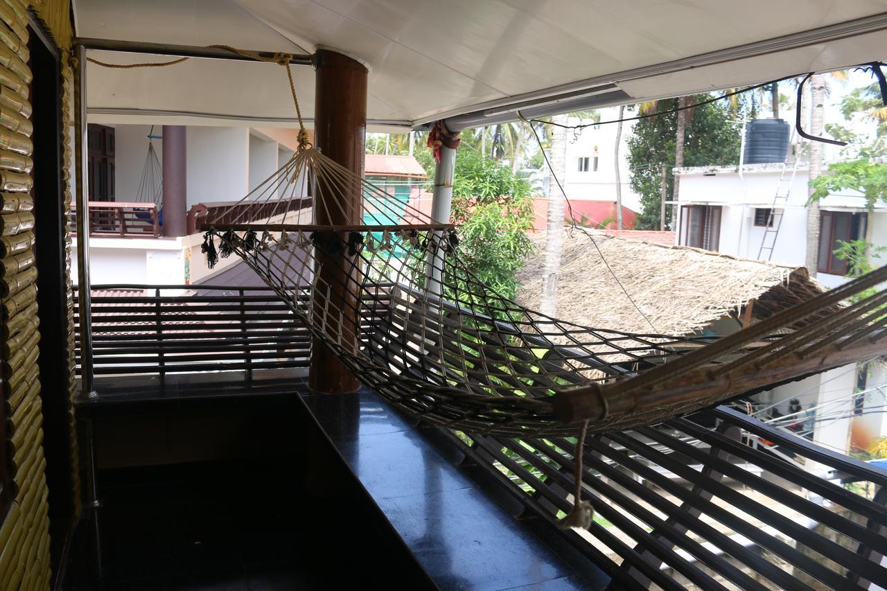 Mummy Bamboo House Hotel Varkala Eksteriør billede